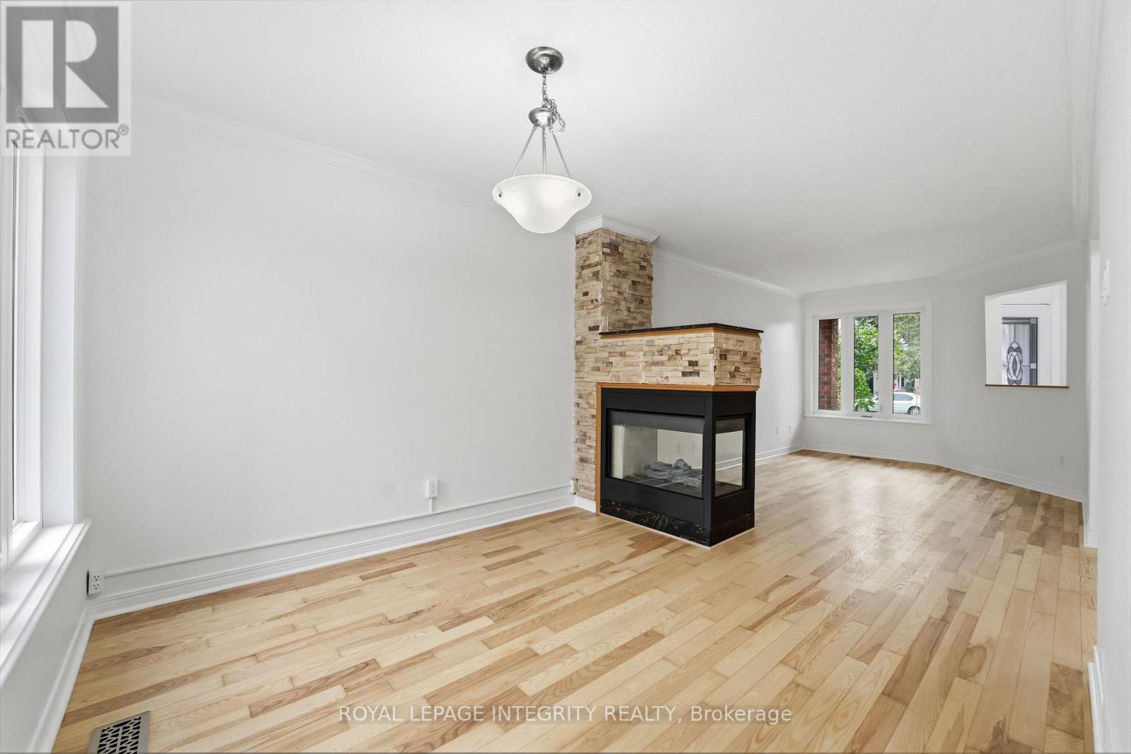 76 Hunterswood Crescent, Ottawa, Ontario