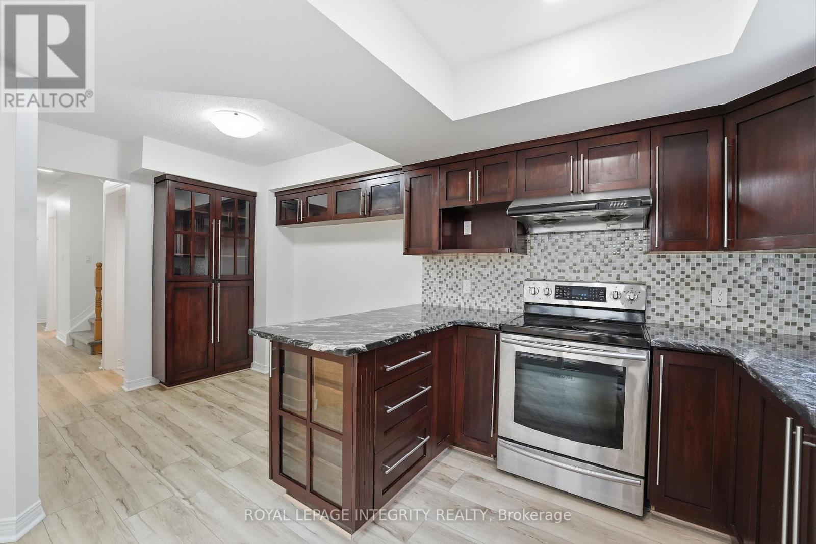76 Hunterswood Crescent, Ottawa, Ontario