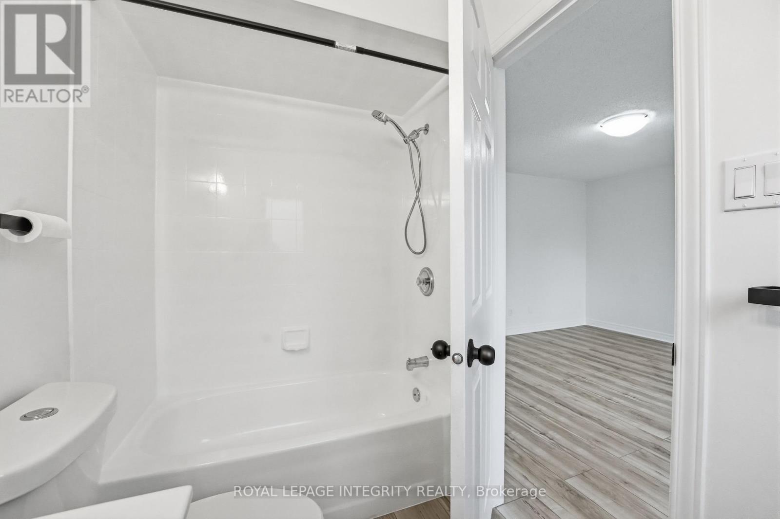 76 Hunterswood Crescent, Ottawa, Ontario