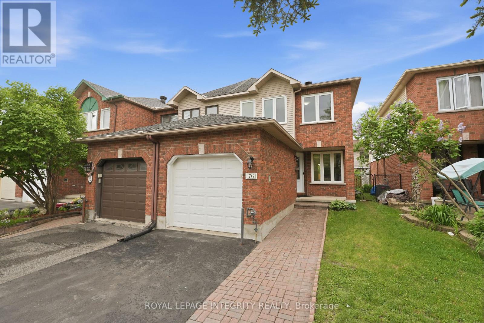 76 Hunterswood Crescent, Ottawa, Ontario