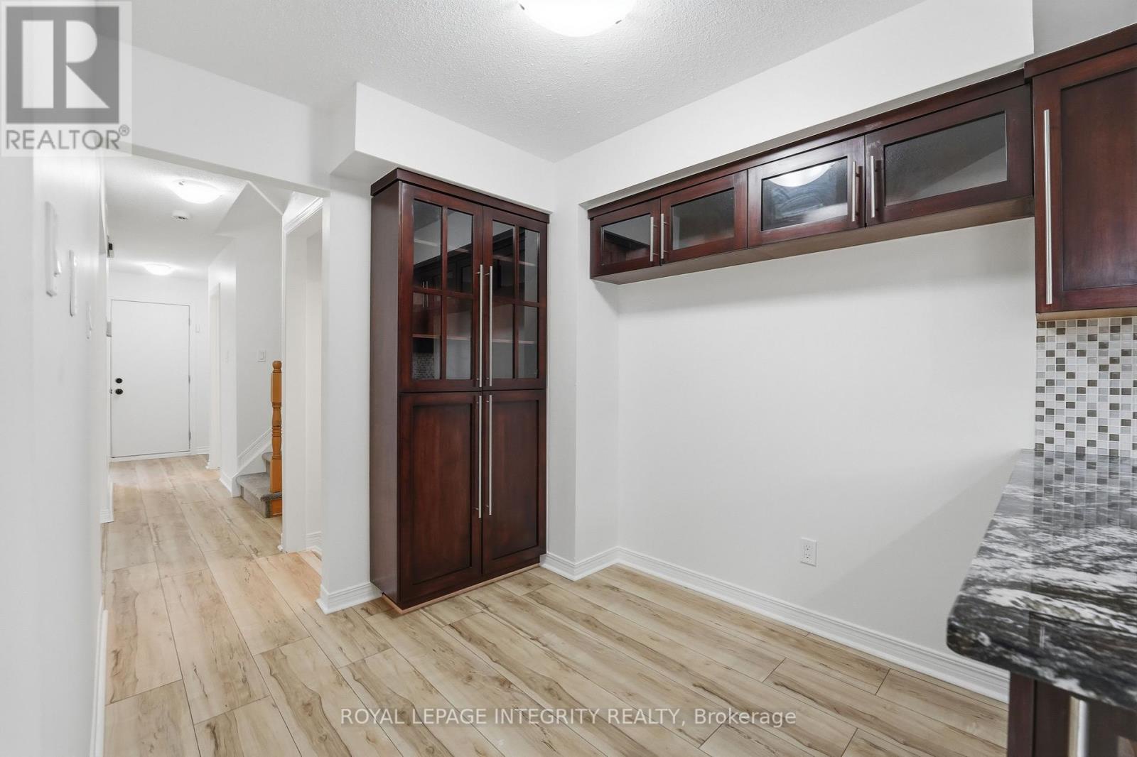 76 Hunterswood Crescent, Ottawa, Ontario
