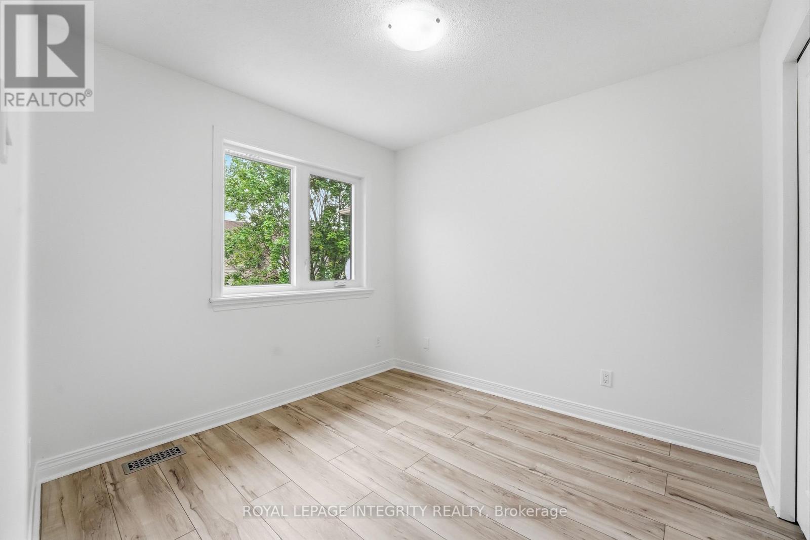 76 Hunterswood Crescent, Ottawa, Ontario