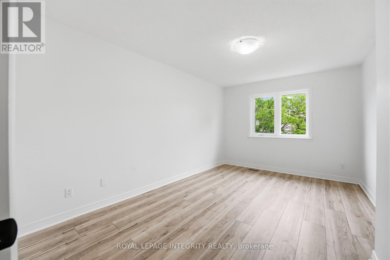 76 Hunterswood Crescent, Ottawa, Ontario