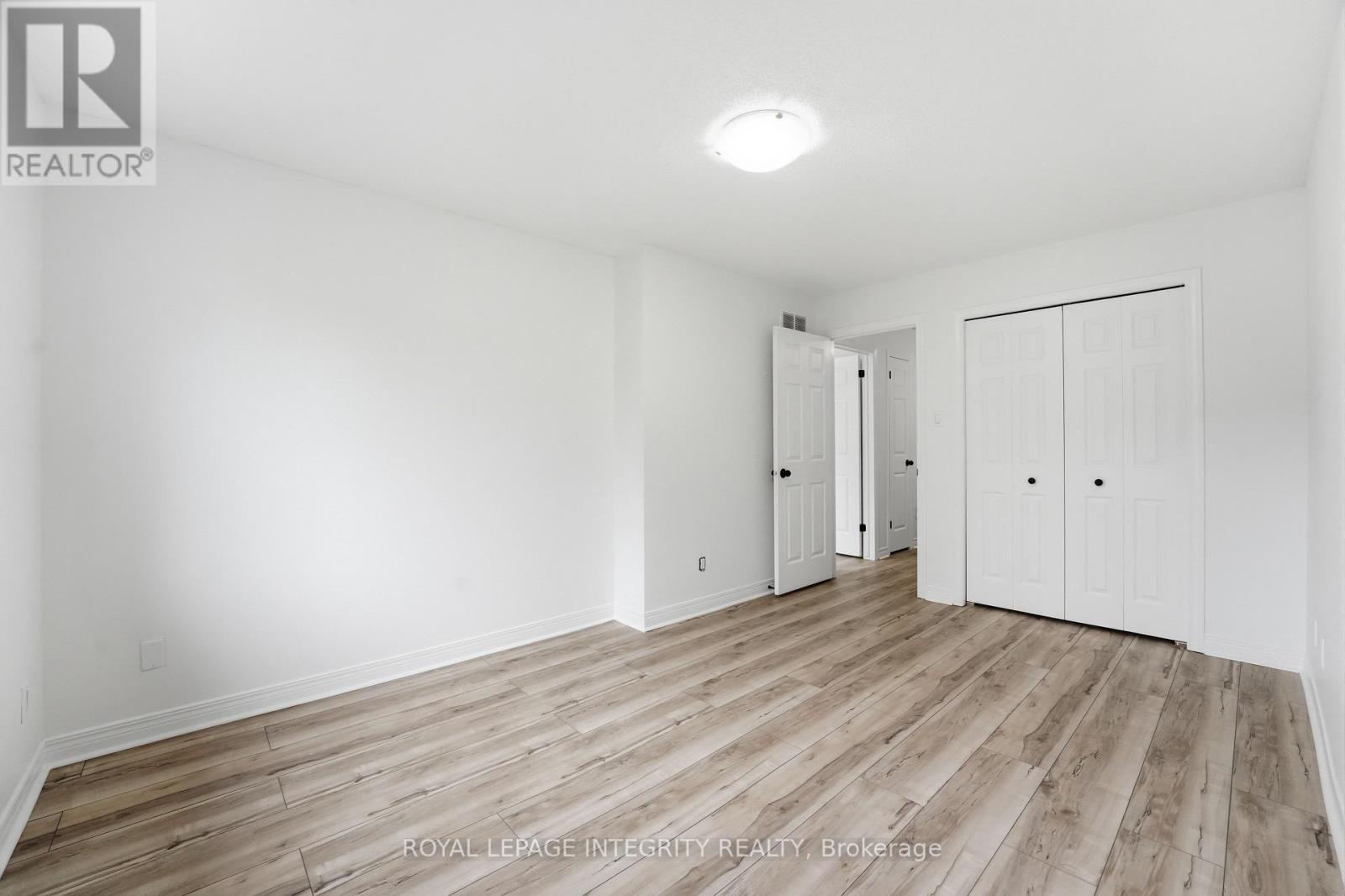 76 Hunterswood Crescent, Ottawa, Ontario