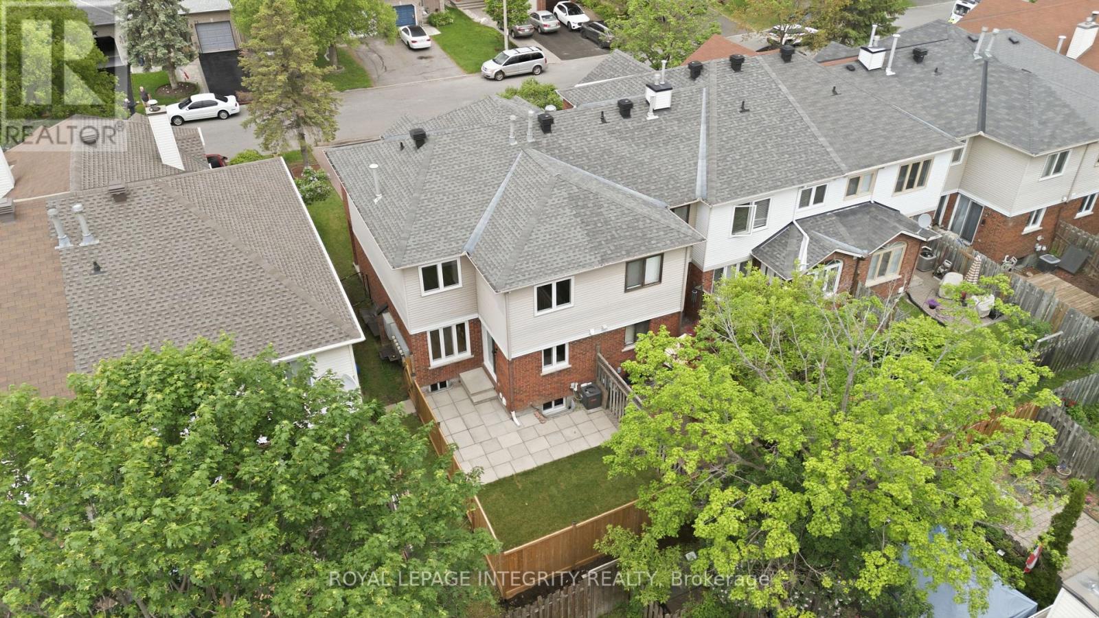 76 Hunterswood Crescent, Ottawa, Ontario