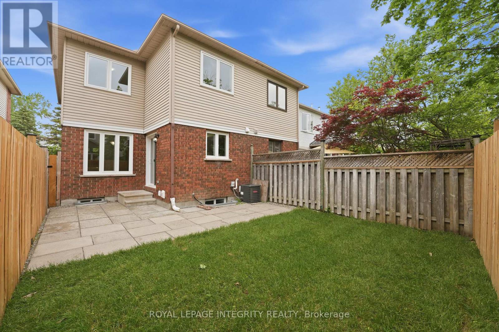 76 Hunterswood Crescent, Ottawa, Ontario