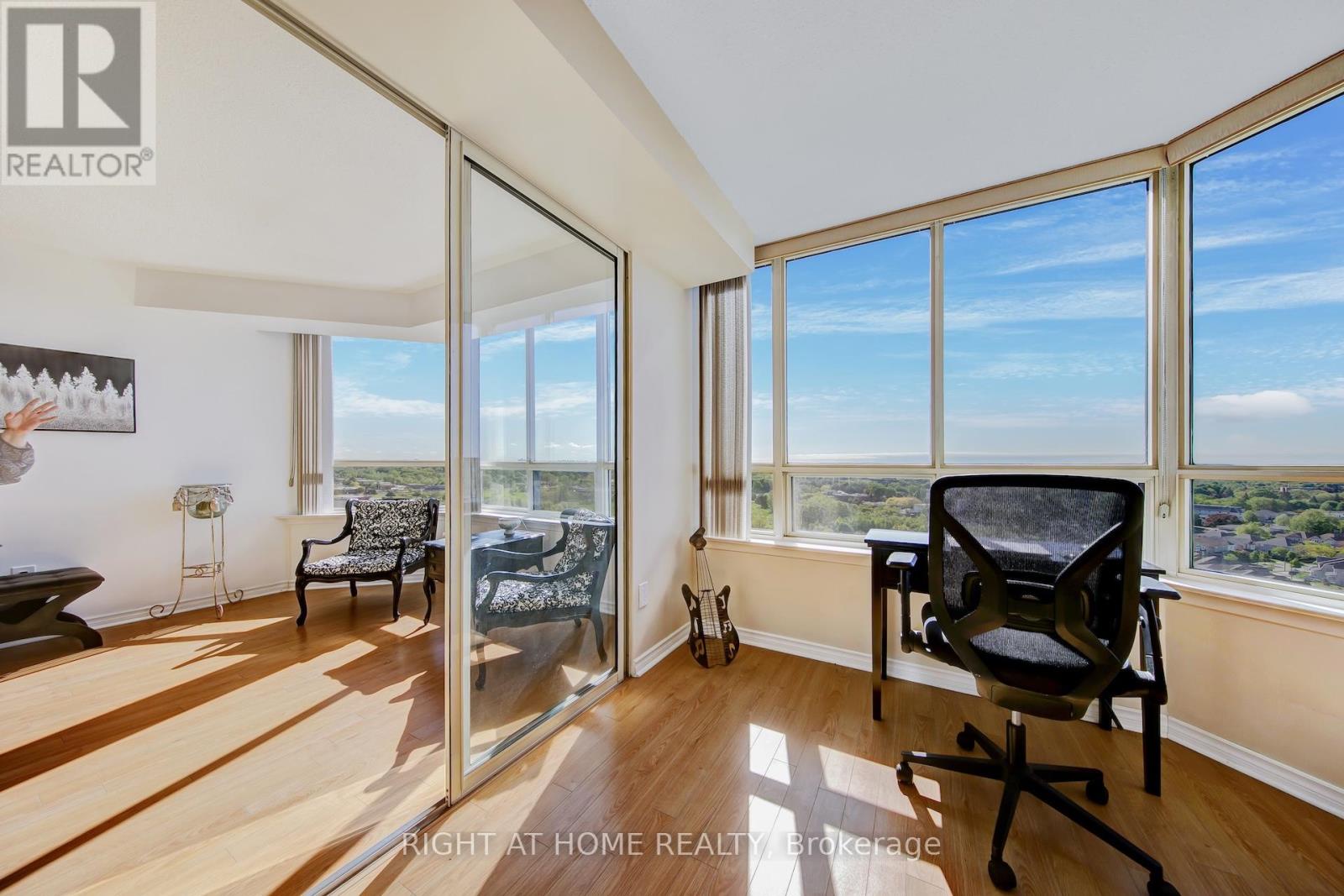 2027 - 3 Greystone Walk Drive, Toronto (kennedy Park), Ontario
