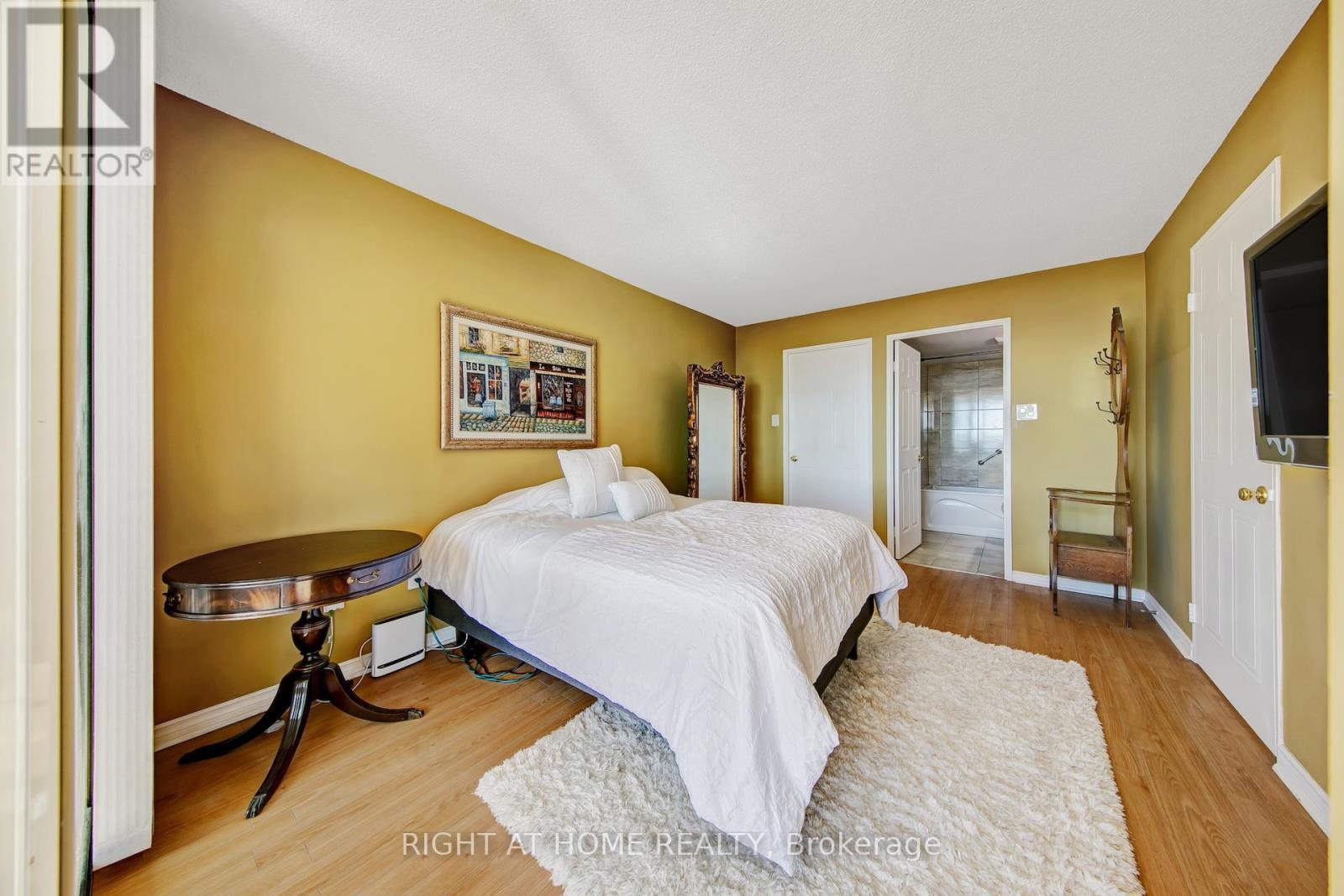 2027 - 3 Greystone Walk Drive, Toronto (kennedy Park), Ontario