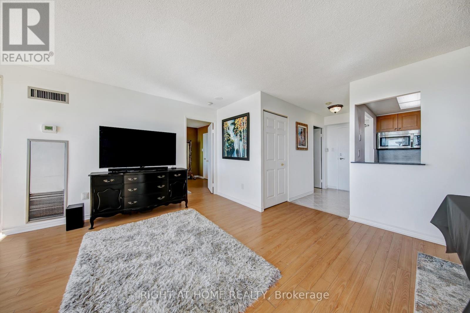 2027 - 3 Greystone Walk Drive, Toronto (kennedy Park), Ontario