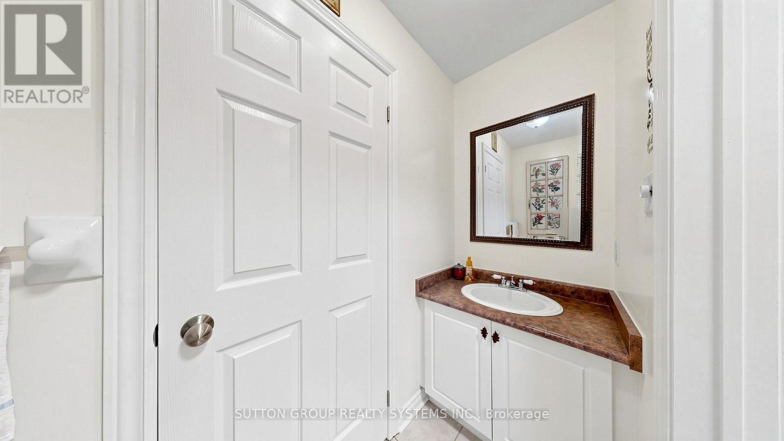 2138 Eglinton Avenue W, Toronto (briar Hill-belgravia), Ontario