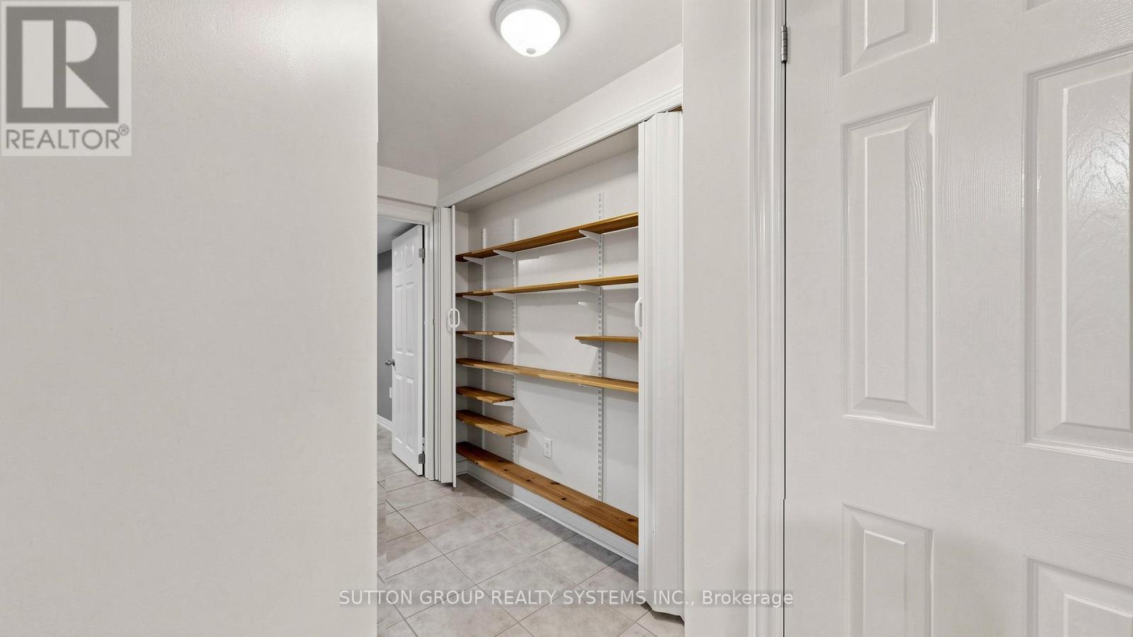 2138 Eglinton Avenue W, Toronto (briar Hill-belgravia), Ontario