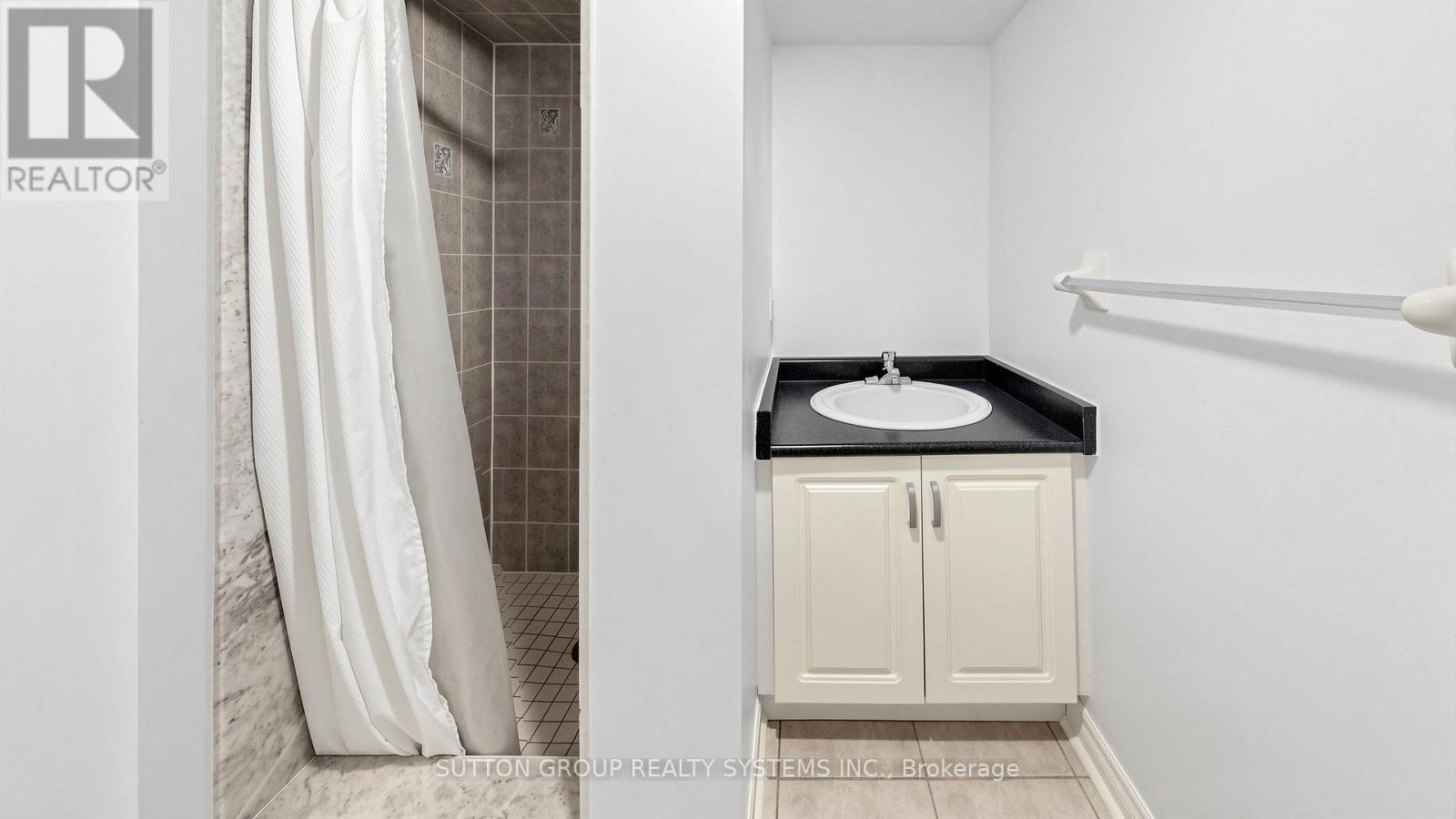 2138 Eglinton Avenue W, Toronto (briar Hill-belgravia), Ontario
