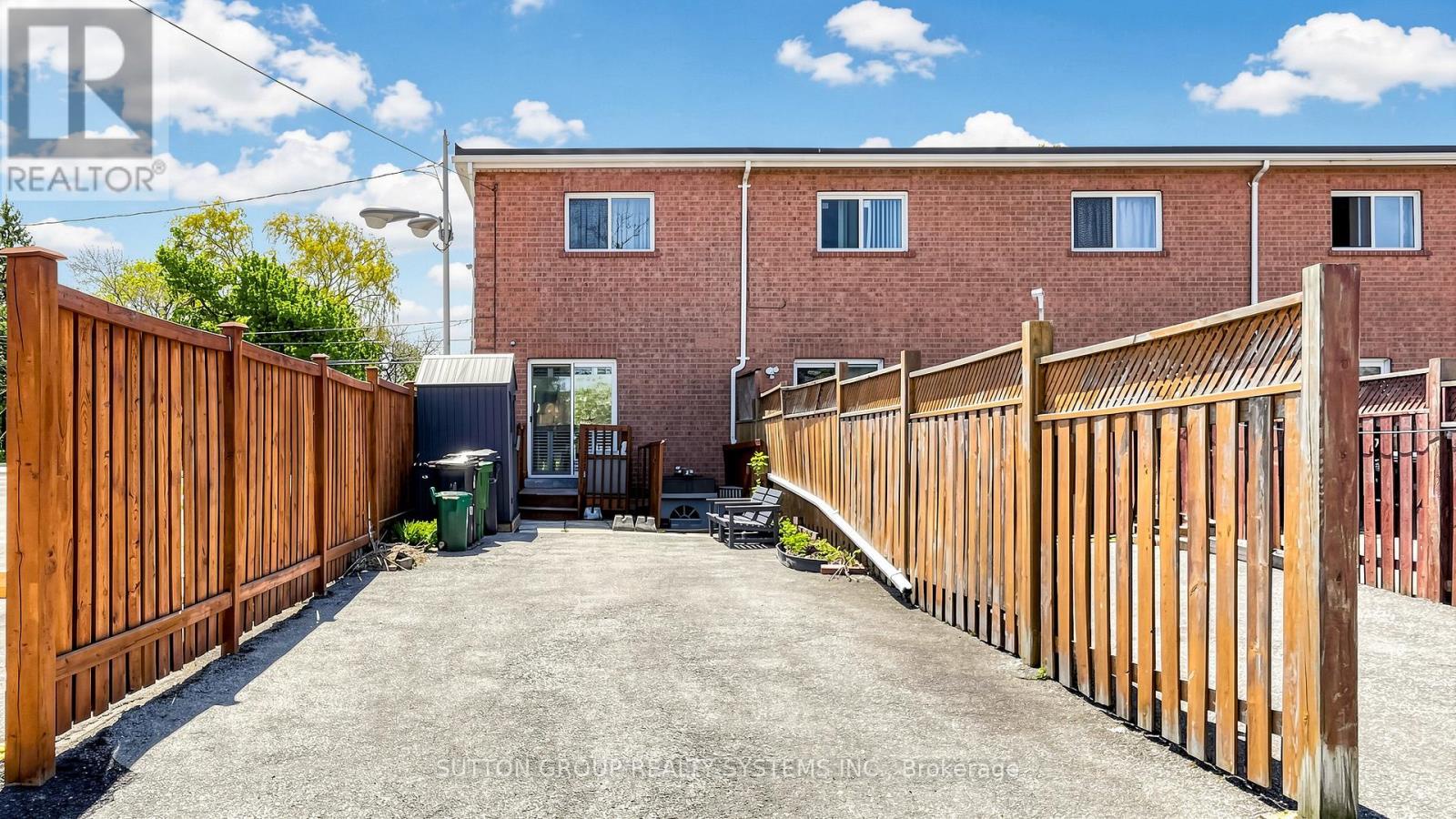 2138 Eglinton Avenue W, Toronto (briar Hill-belgravia), Ontario
