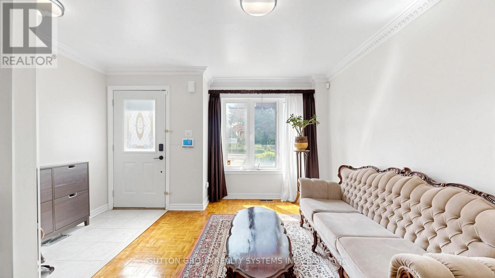 2138 Eglinton Avenue W, Toronto (briar Hill-belgravia), Ontario