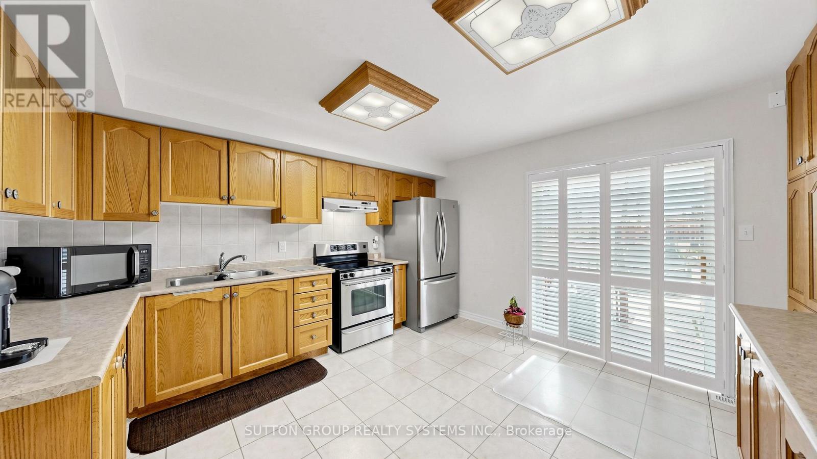 2138 Eglinton Avenue W, Toronto (briar Hill-belgravia), Ontario