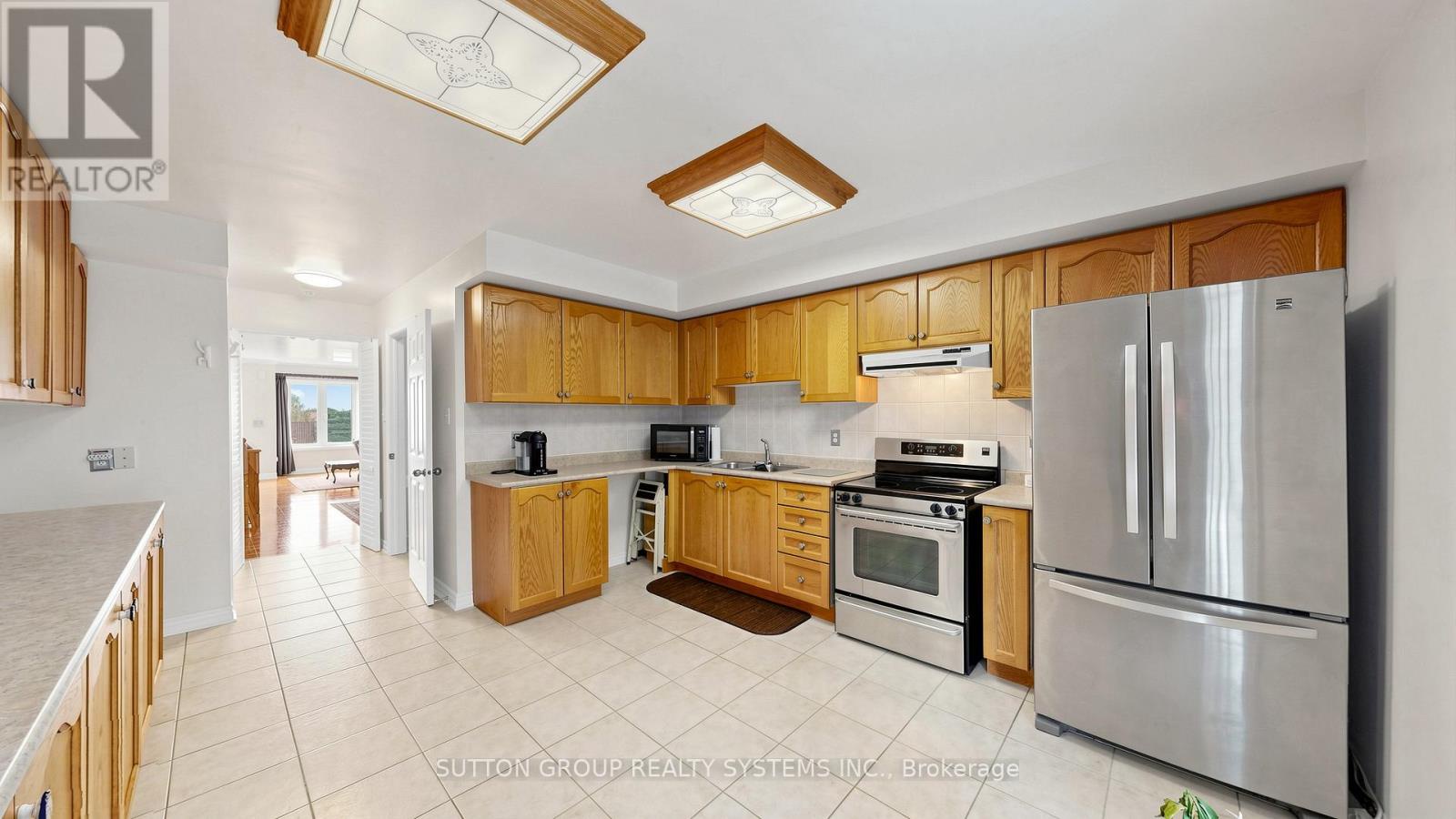 2138 Eglinton Avenue W, Toronto (briar Hill-belgravia), Ontario