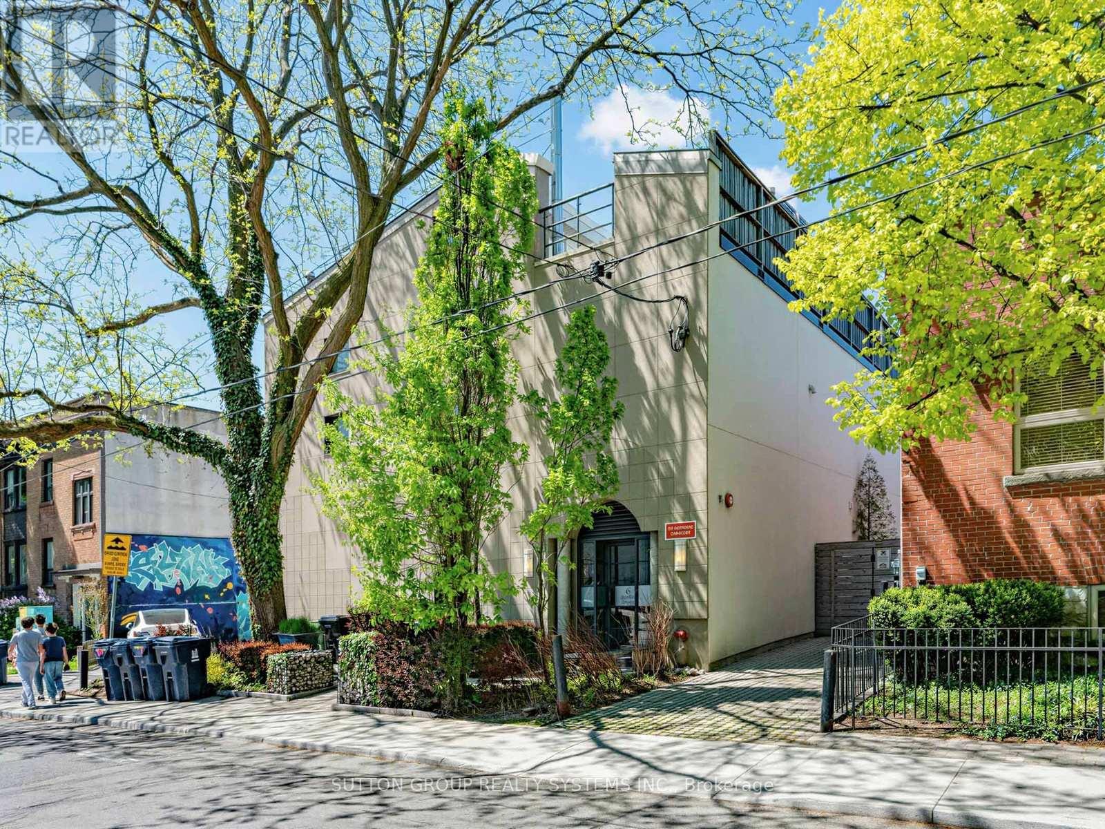 5 - 6 Bartlett Avenue W, Toronto (dovercourt-wallace Emerson-junction), Ontario