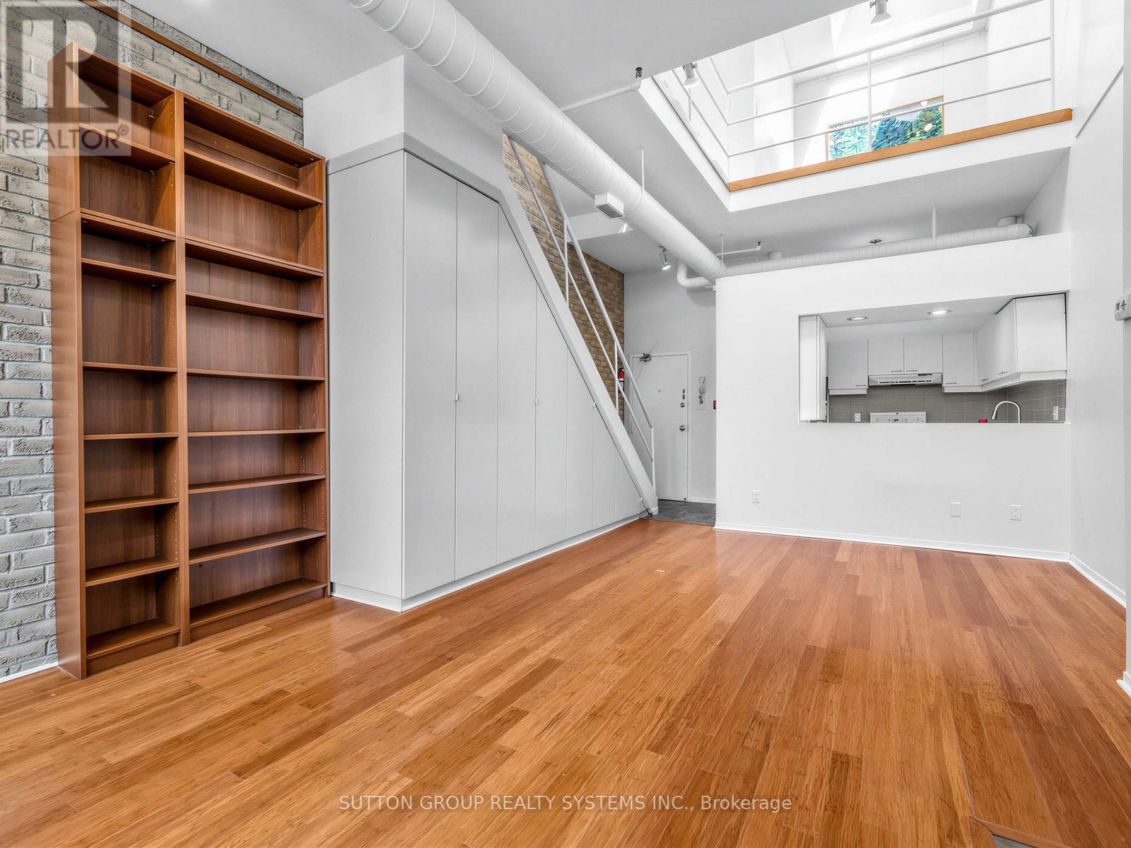 5 - 6 Bartlett Avenue W, Toronto (dovercourt-wallace Emerson-junction), Ontario