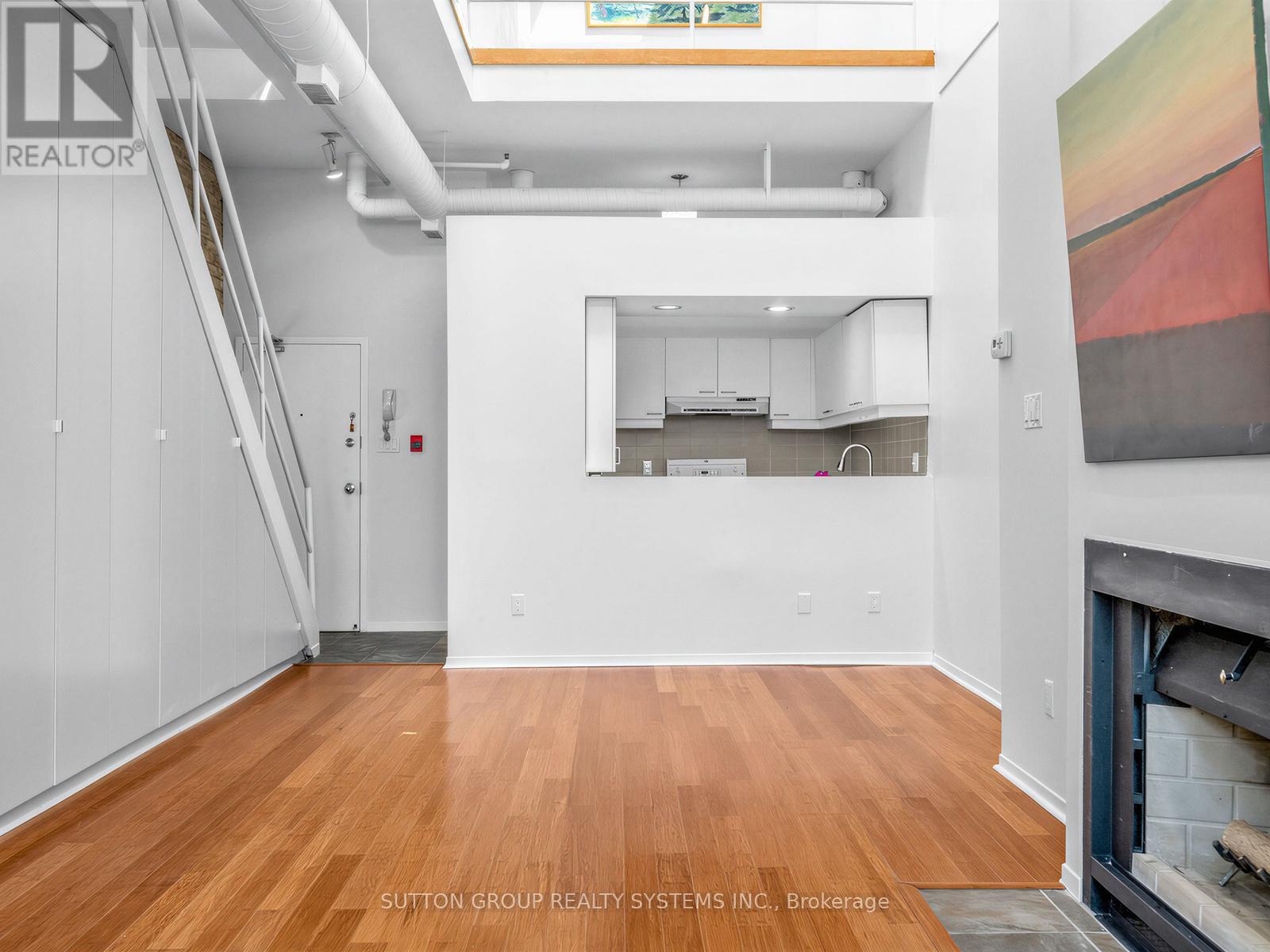 5 - 6 Bartlett Avenue W, Toronto (dovercourt-wallace Emerson-junction), Ontario
