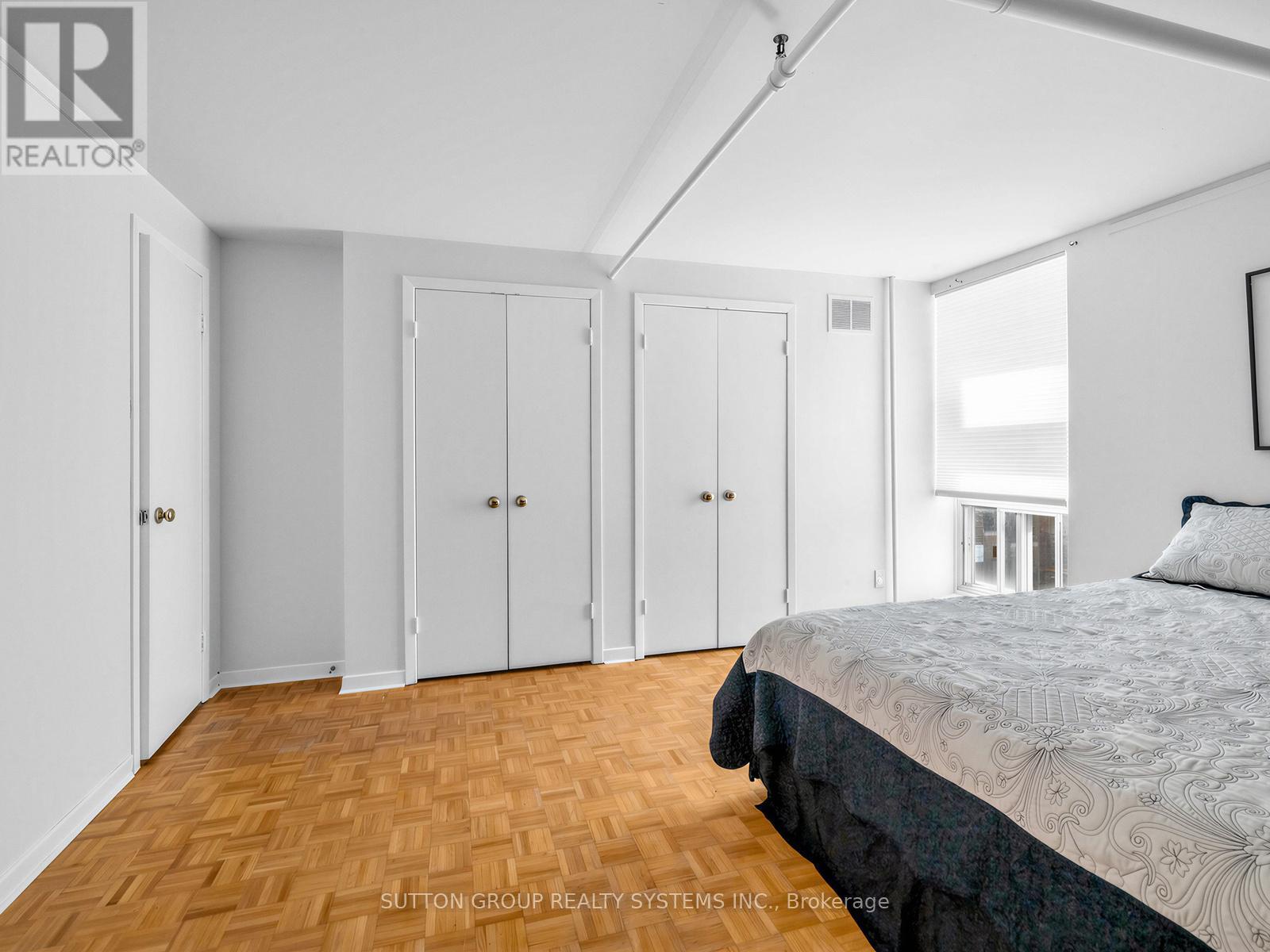 5 - 6 Bartlett Avenue W, Toronto (dovercourt-wallace Emerson-junction), Ontario