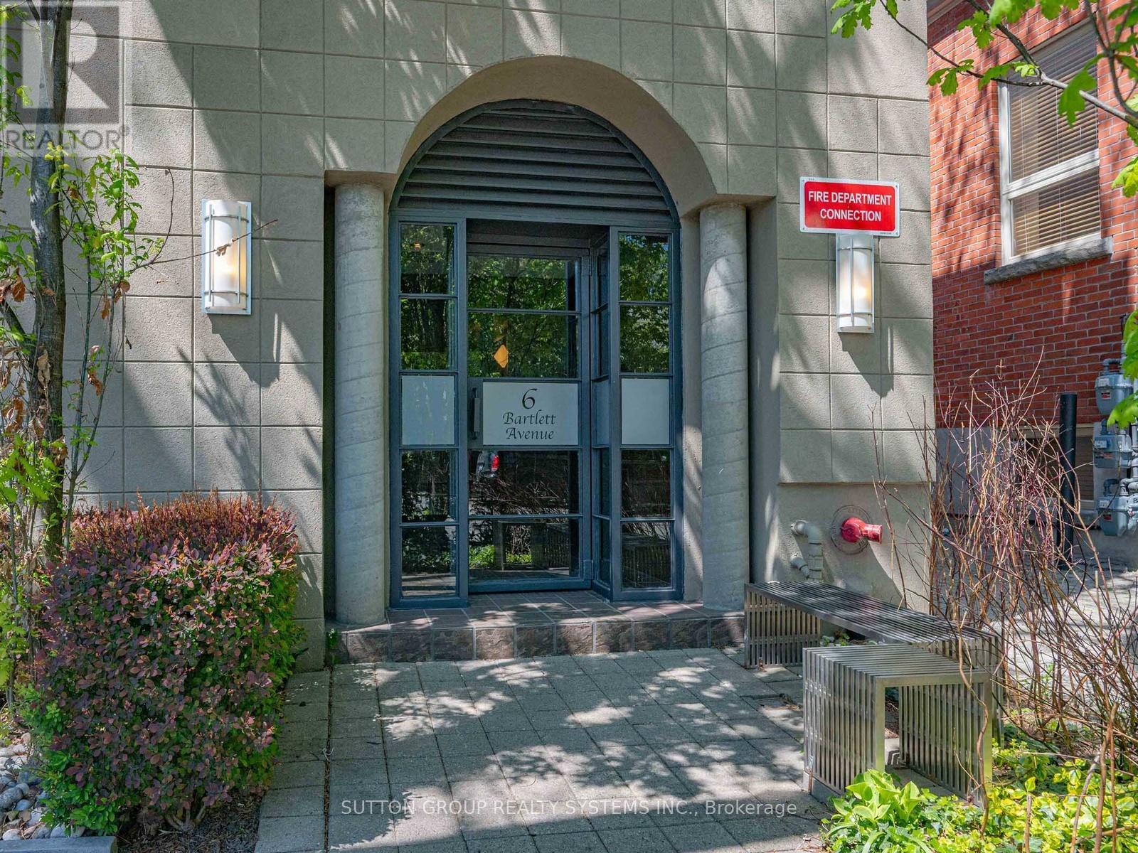 5 - 6 Bartlett Avenue W, Toronto (dovercourt-wallace Emerson-junction), Ontario