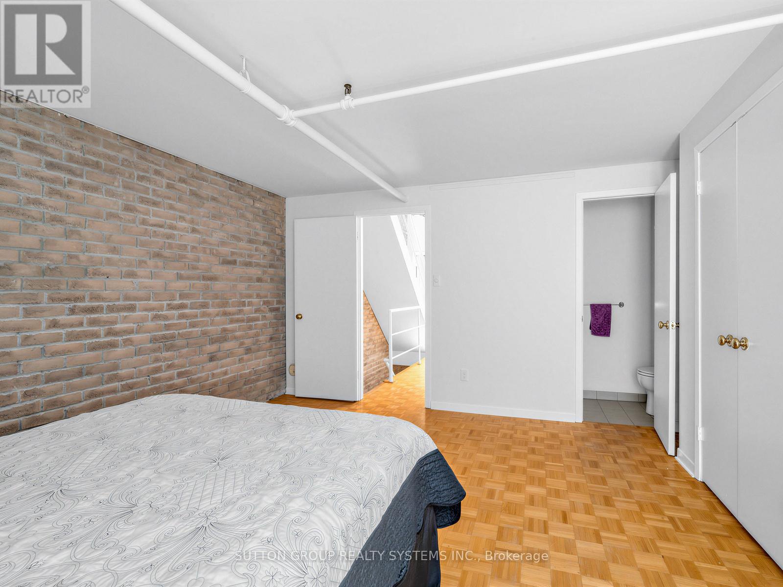 5 - 6 Bartlett Avenue W, Toronto (dovercourt-wallace Emerson-junction), Ontario