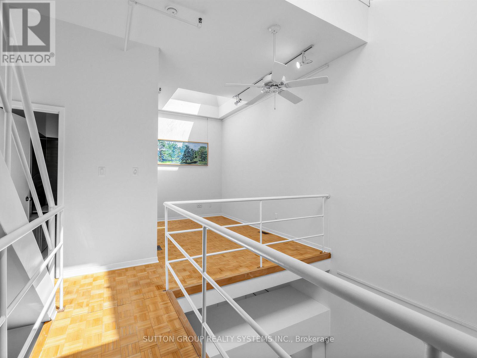 5 - 6 Bartlett Avenue W, Toronto (dovercourt-wallace Emerson-junction), Ontario
