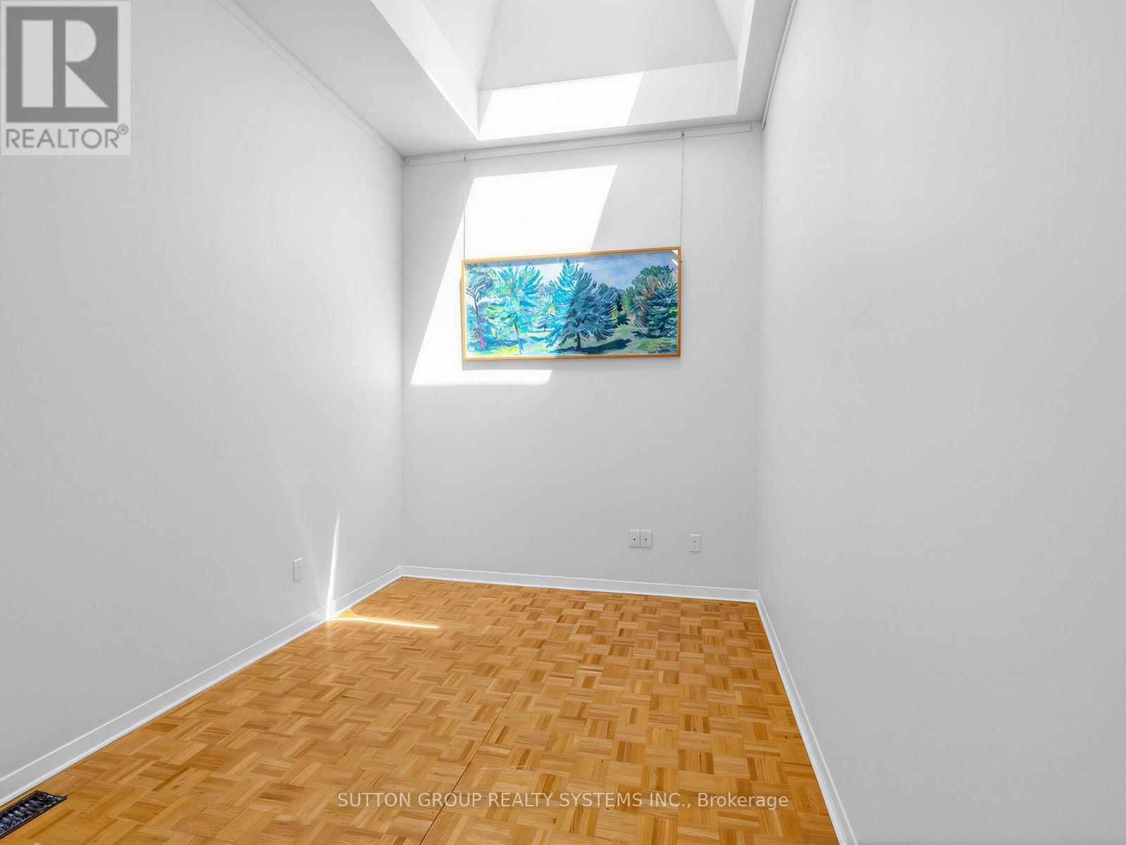 5 - 6 Bartlett Avenue W, Toronto (dovercourt-wallace Emerson-junction), Ontario
