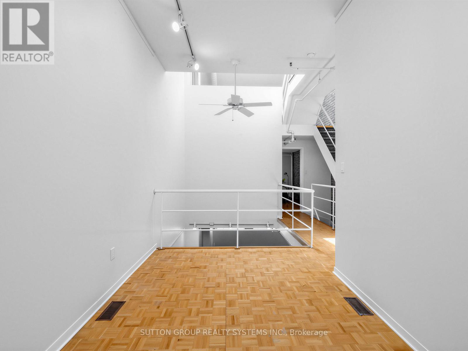 5 - 6 Bartlett Avenue W, Toronto (dovercourt-wallace Emerson-junction), Ontario