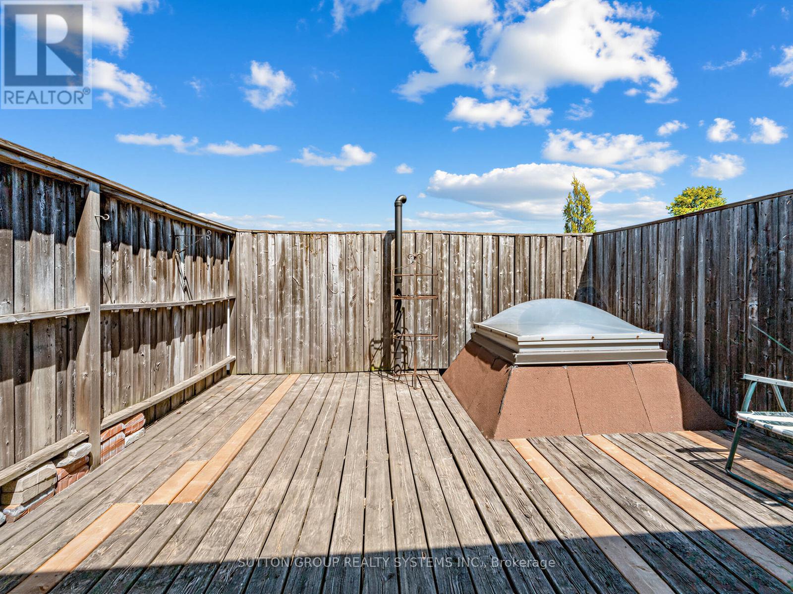 5 - 6 Bartlett Avenue W, Toronto (dovercourt-wallace Emerson-junction), Ontario