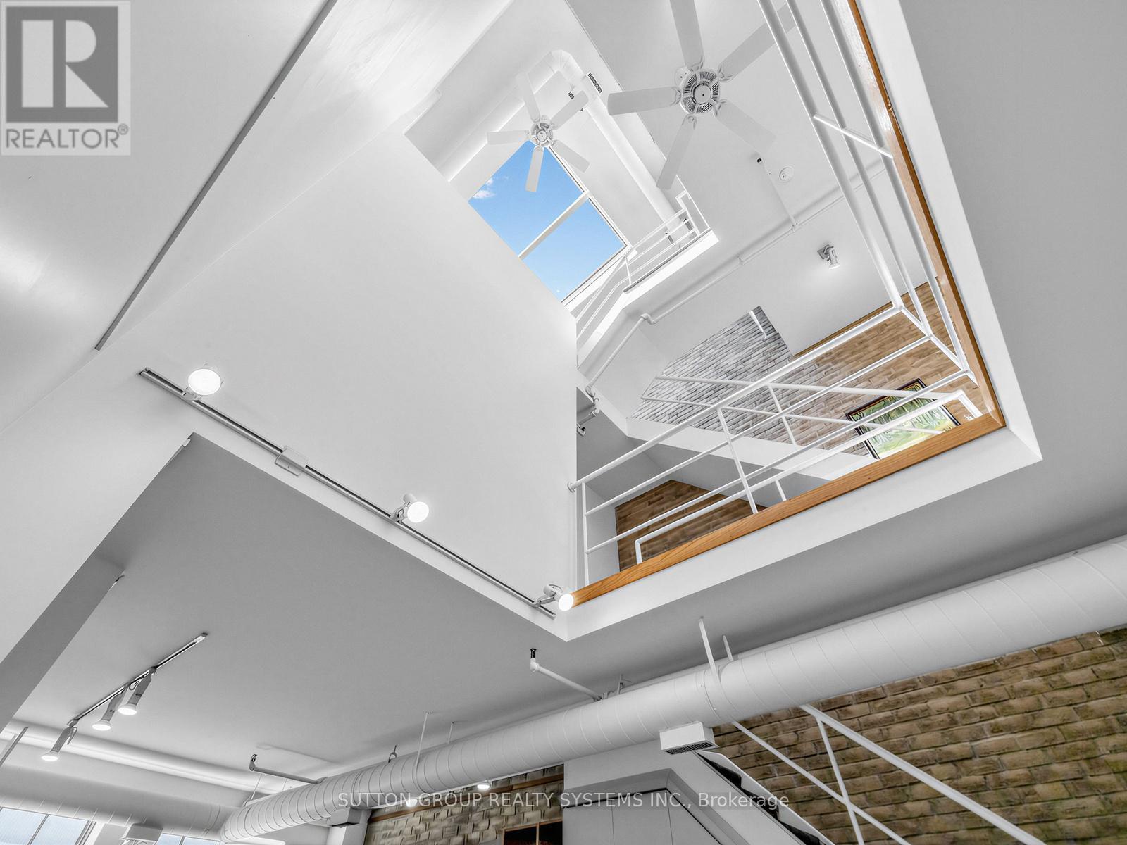 5 - 6 Bartlett Avenue W, Toronto (dovercourt-wallace Emerson-junction), Ontario