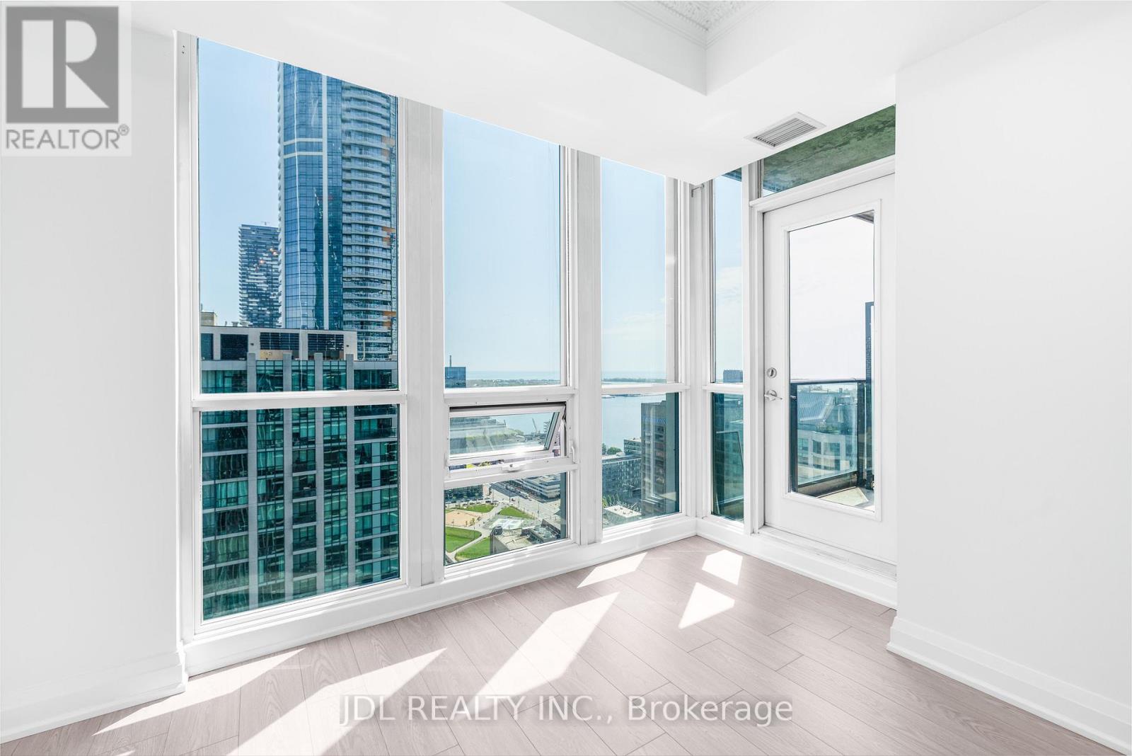 4006 - 16 Harbour Street, Toronto (waterfront Communities), Ontario