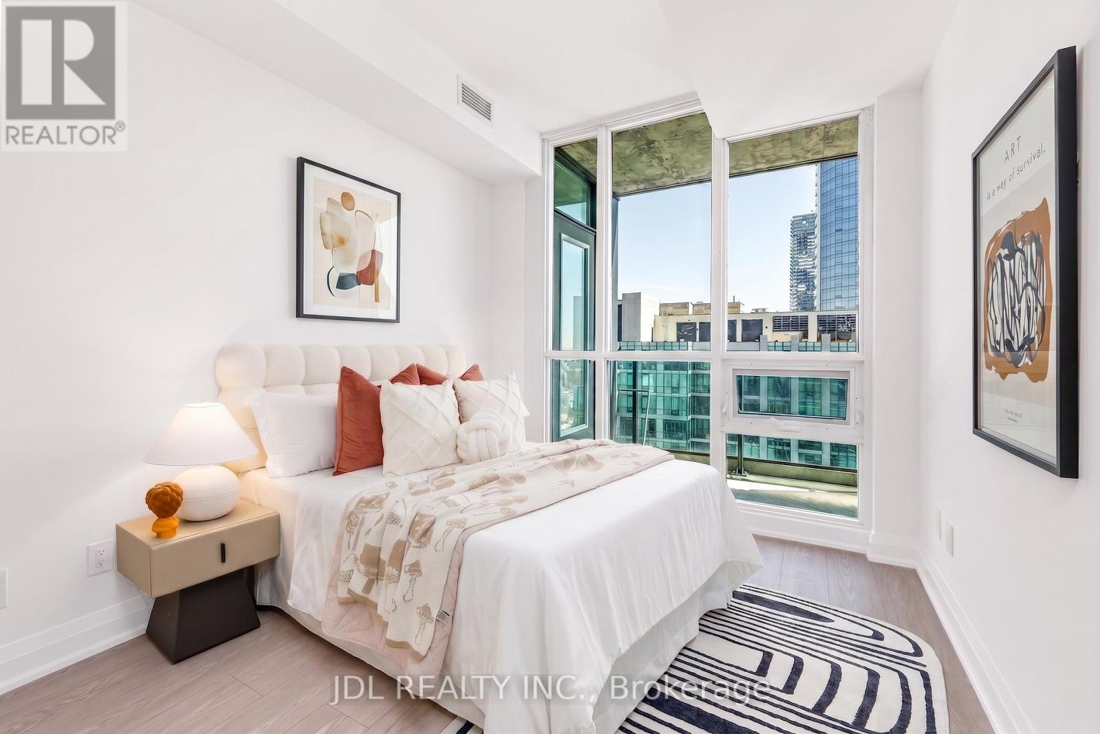 4006 - 16 Harbour Street, Toronto (waterfront Communities), Ontario