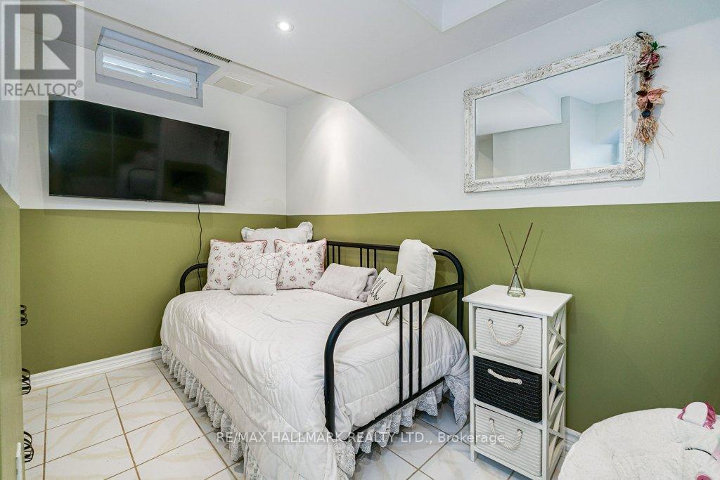 140 Conn Smythe Drive, Toronto (scarborough Village), Ontario