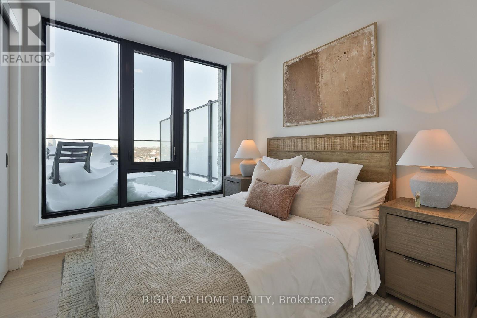 905 - 200 Sudbury Street, Toronto (little Portugal), Ontario