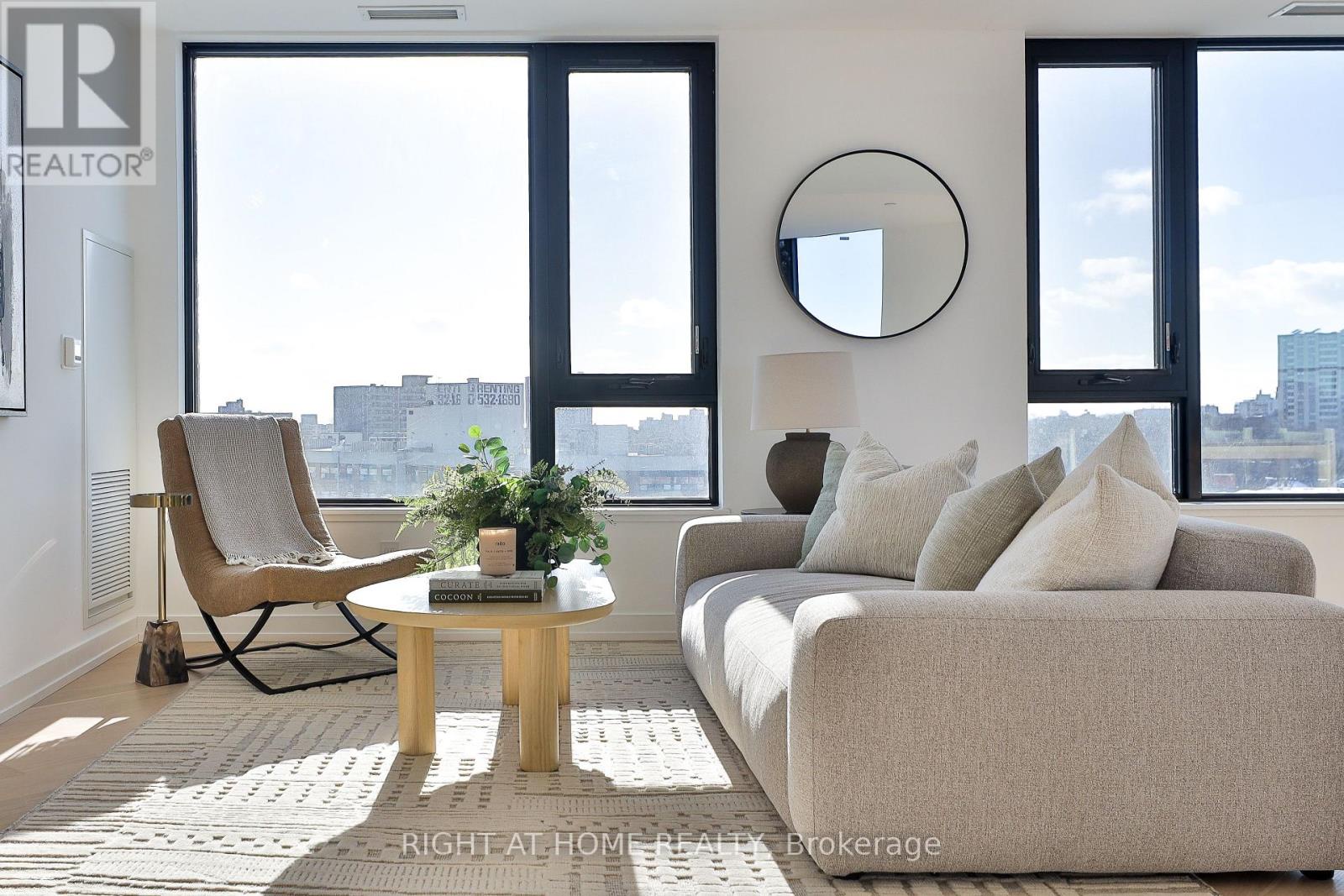 905 - 200 Sudbury Street, Toronto (little Portugal), Ontario