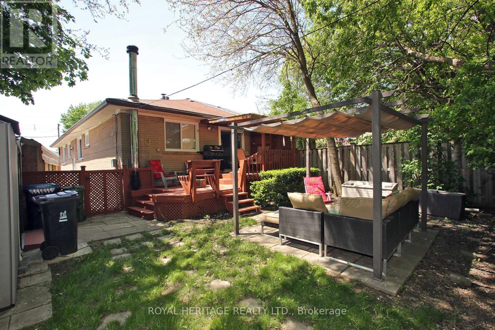 27 Medway Crescent, Toronto (bendale), Ontario