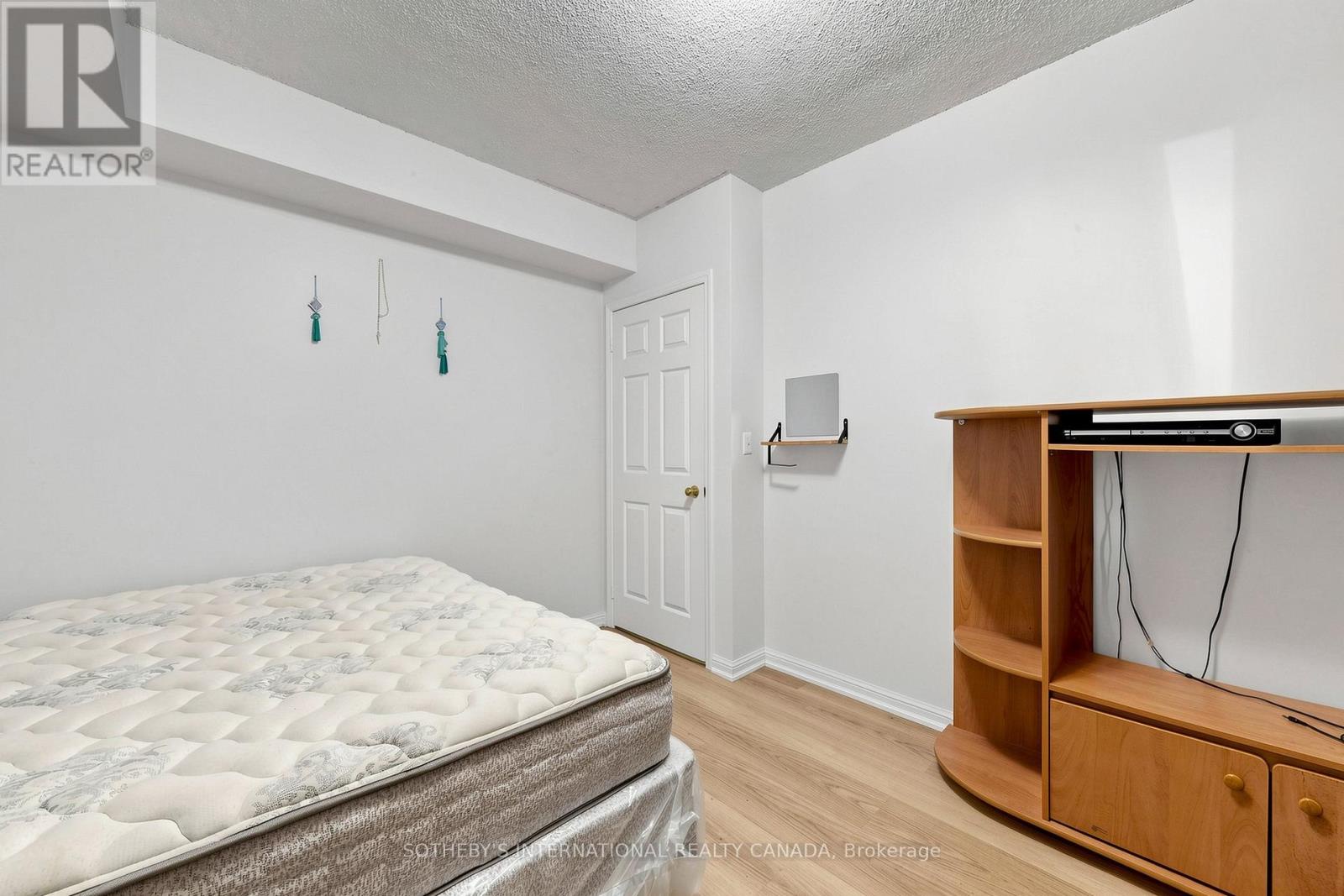 2012 - 3035 Finch Avenue W, Toronto (humbermede), Ontario