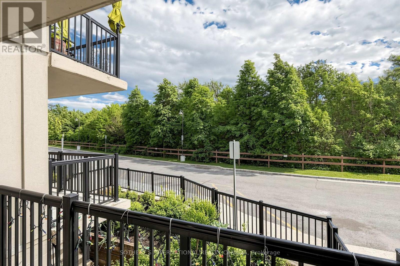 2012 - 3035 Finch Avenue W, Toronto (humbermede), Ontario