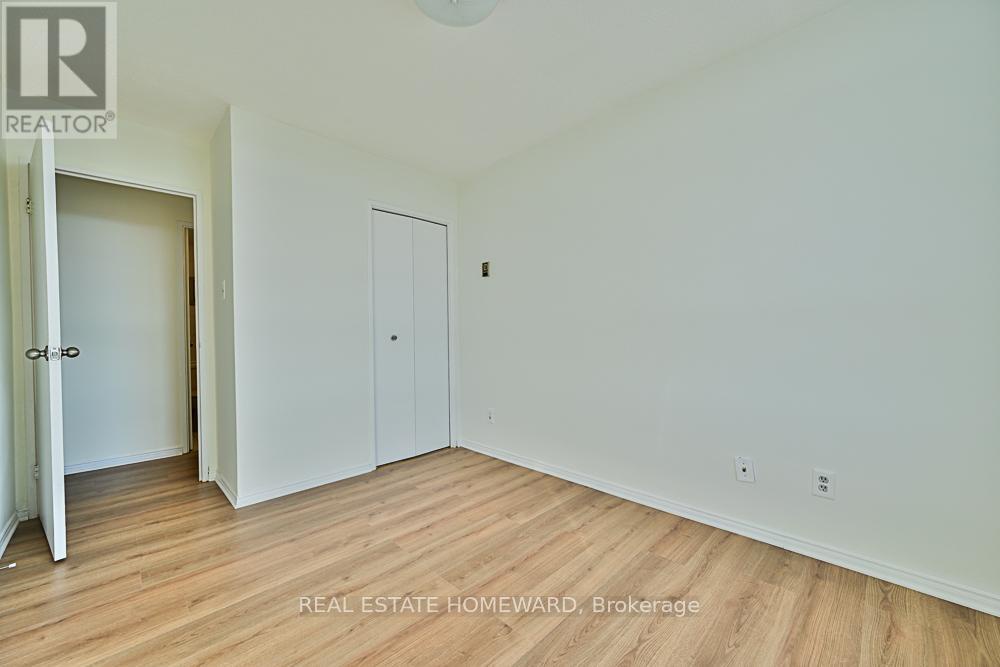 1015 - 2550 Pharmacy Avenue, Toronto (l'amoreaux), Ontario