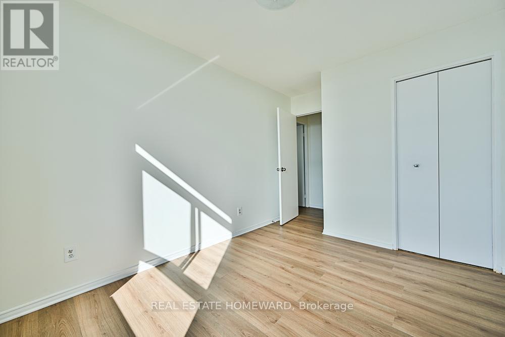 1015 - 2550 Pharmacy Avenue, Toronto (l'amoreaux), Ontario
