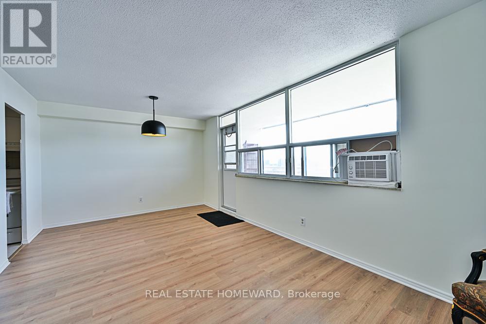 1015 - 2550 Pharmacy Avenue, Toronto (l'amoreaux), Ontario
