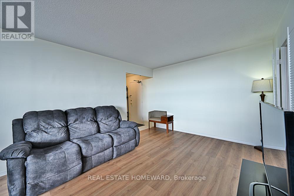 1015 - 2550 Pharmacy Avenue, Toronto (l'amoreaux), Ontario