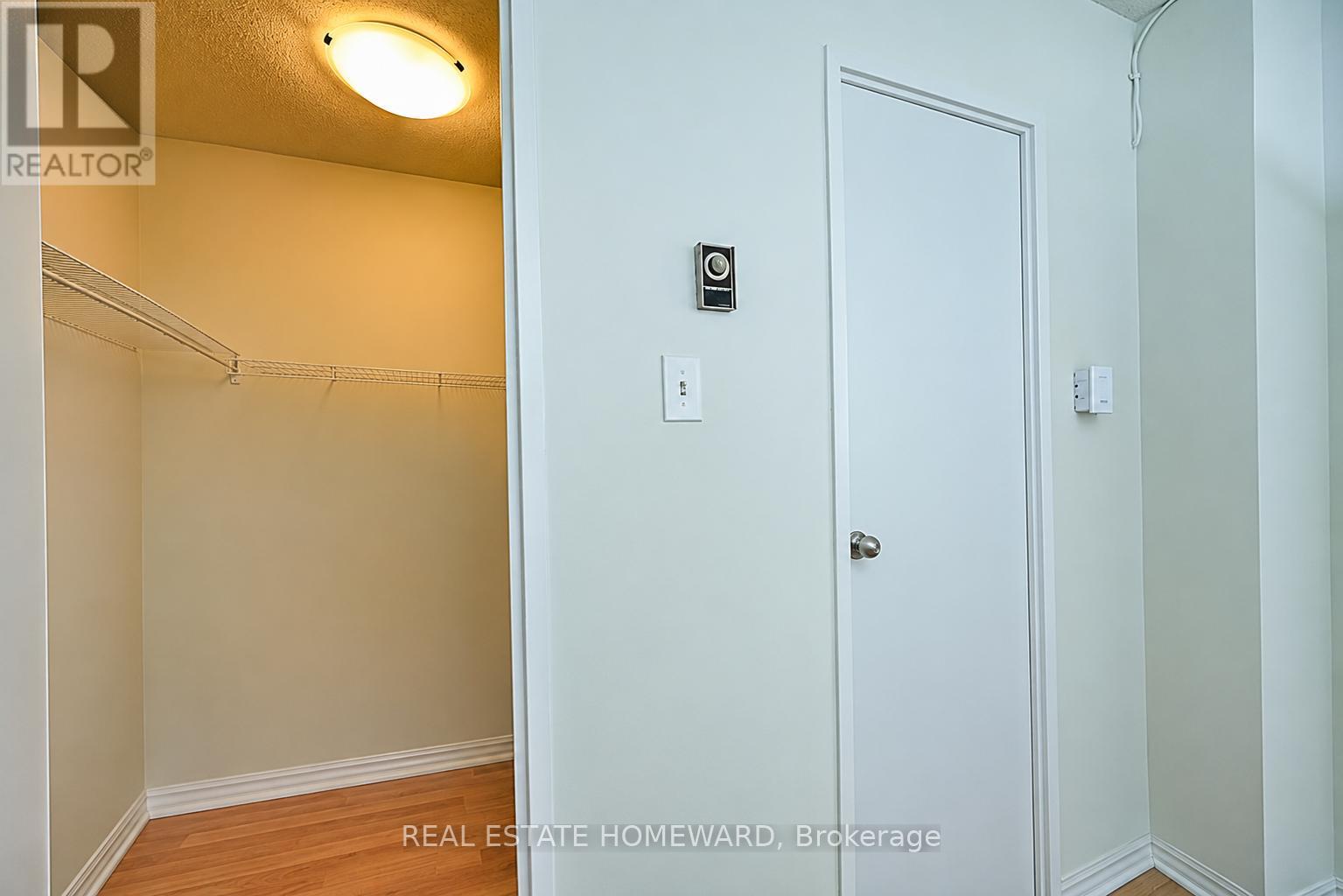 1015 - 2550 Pharmacy Avenue, Toronto (l'amoreaux), Ontario