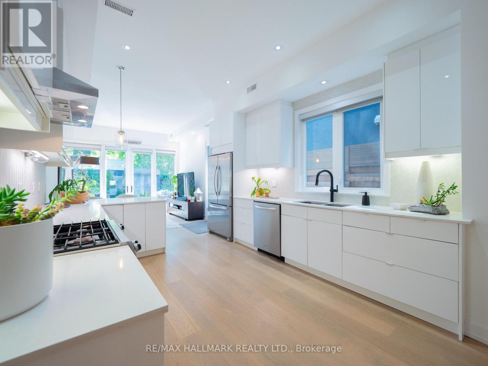 199 Boulton Avenue, Toronto (south Riverdale), Ontario