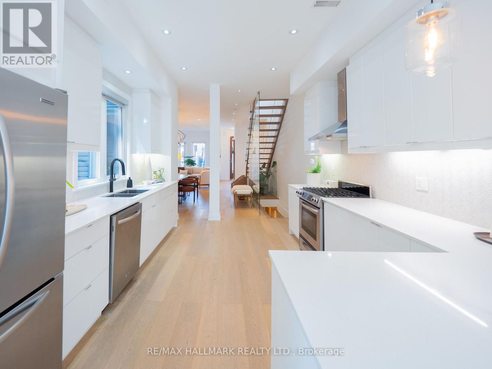 199 Boulton Avenue, Toronto (south Riverdale), Ontario