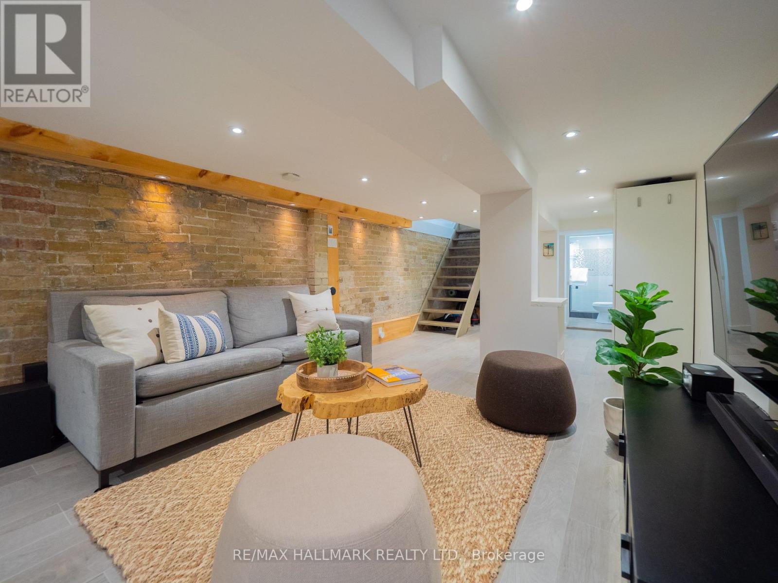 199 Boulton Avenue, Toronto (south Riverdale), Ontario