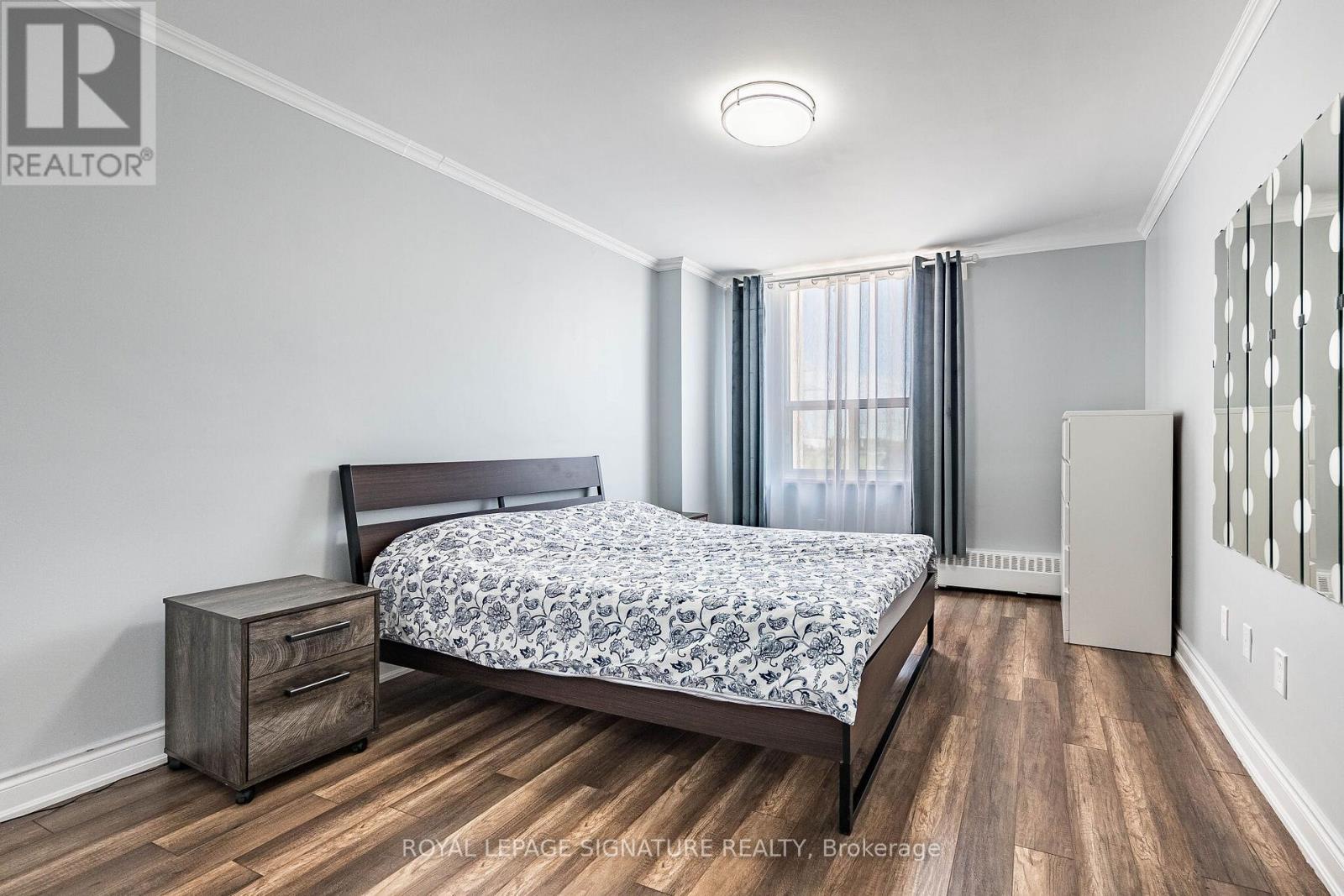405 - 25 Four Winds Drive, Toronto (york University Heights), Ontario