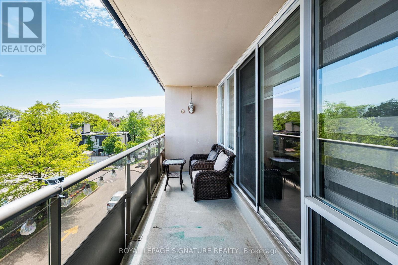 405 - 25 Four Winds Drive, Toronto (york University Heights), Ontario