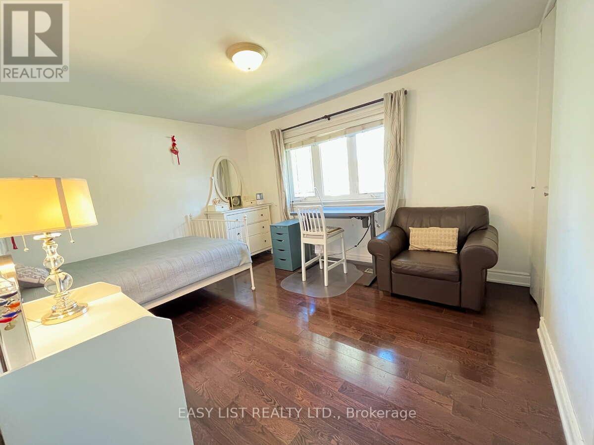 57 Kilbride Road, Toronto (bendale), Ontario